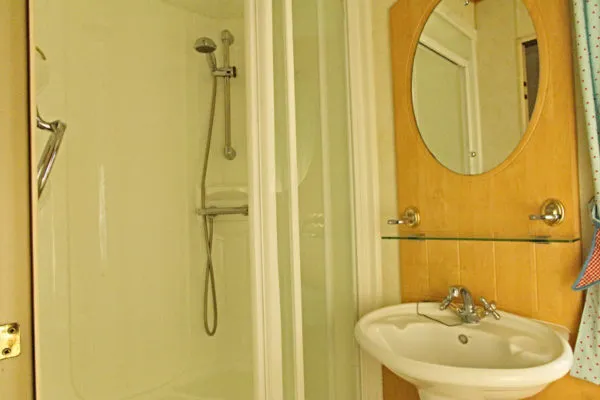 Shower Room 2